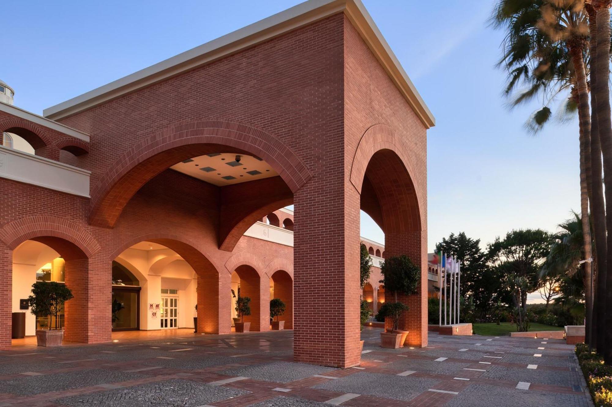וילהמורה Domes Lake Algarve, Autograph Collection מראה חיצוני תמונה The hotel's entrance